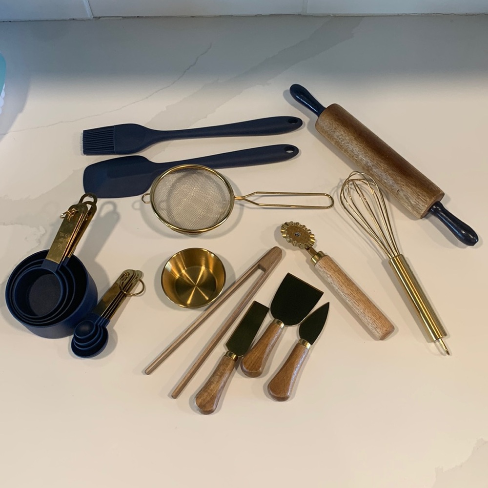 Thyme &Table silicone baking set